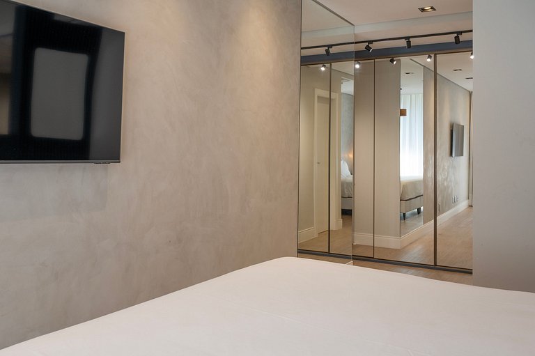 Luxuoso Apto c 2 suites | Prédio Completo