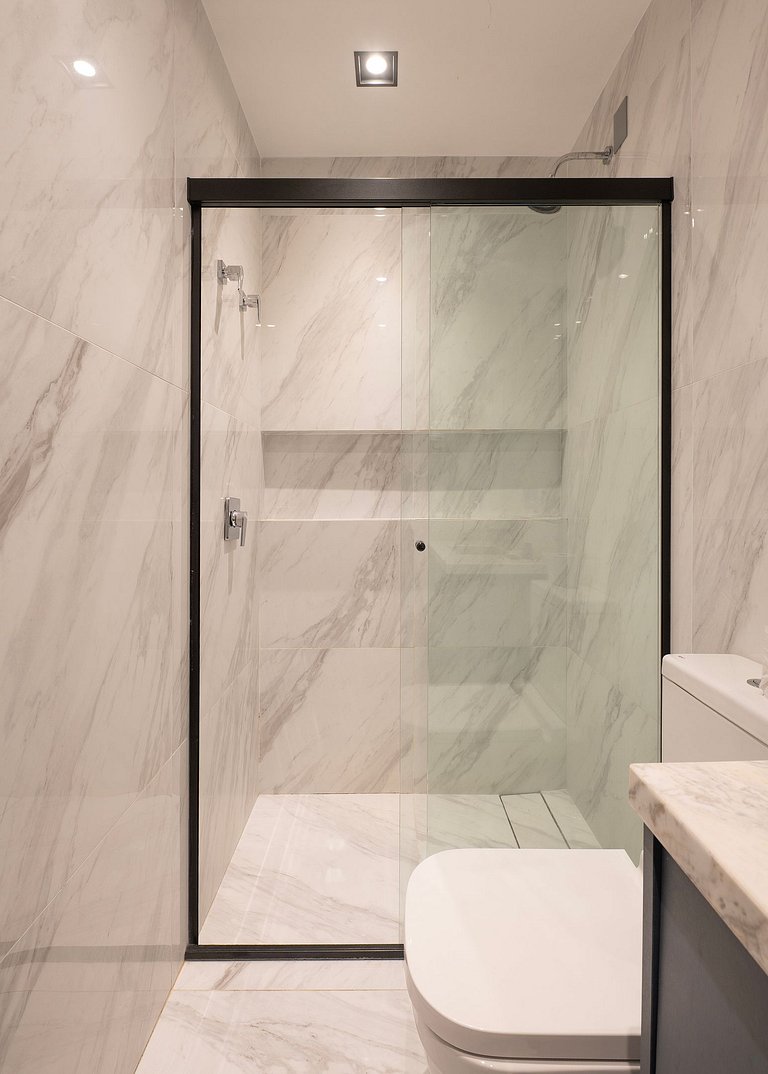 Luxuoso Apto c 2 suites | Prédio Completo
