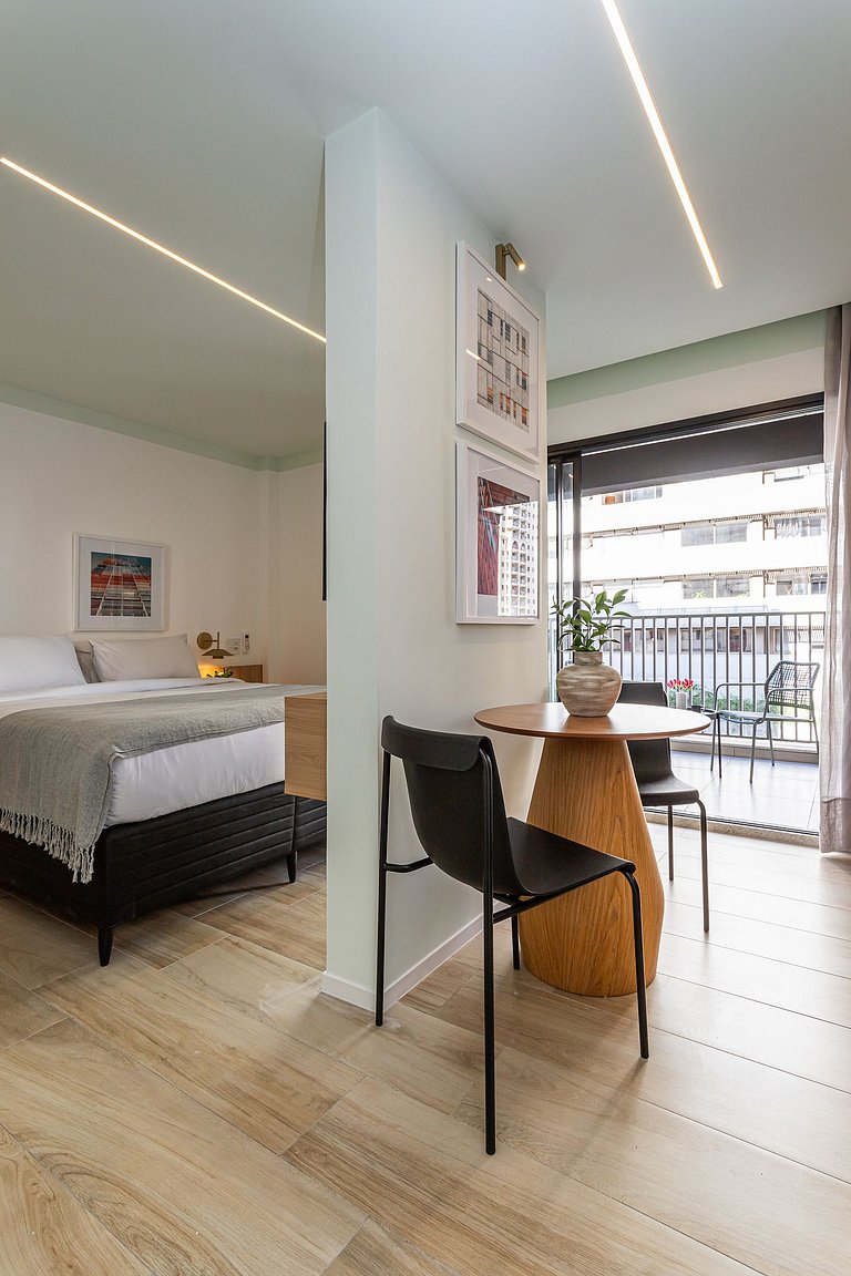 Apê sofisticado varanda, cama queen | Jd Paulista